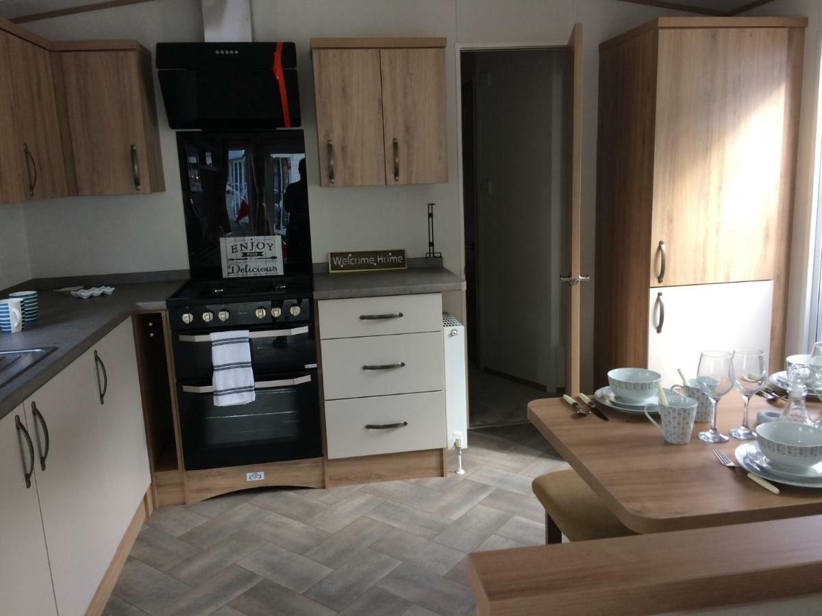 Hastings Holiday Home At Fairlight Lodge Beauport Holiday Park St Leonards-on-Sea Exterior photo